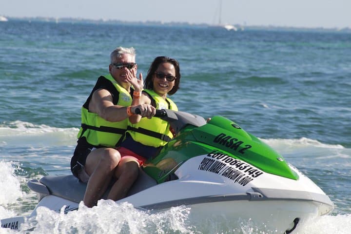30-Minute Waverunner Rental in Cancun — Jet Ski Adventure in the Hotel Zone photo 4