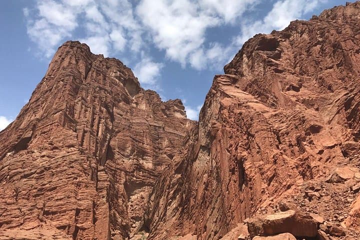 Private 4-Day Kuqa & Kashgar Tour from Urumqi — Kizil Grottos, Tianshan Canyon, Old Towns photo 3