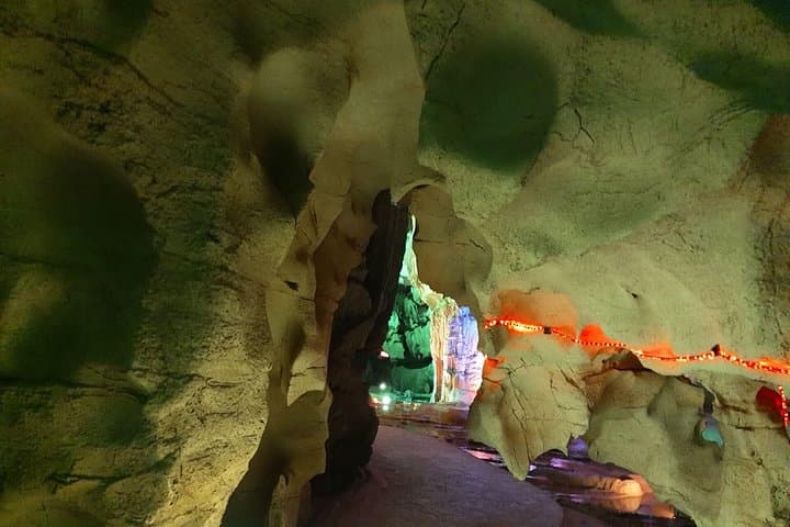 Exploring Guilin's Reed Flute and Crown Caves: Private Day Tour photo 5