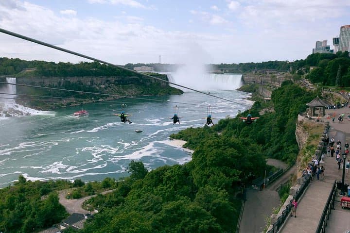 Niagara Falls Day Tour from Toronto — Table Rock, Niagara-on-the-Lake & Parkway Sights photo 6