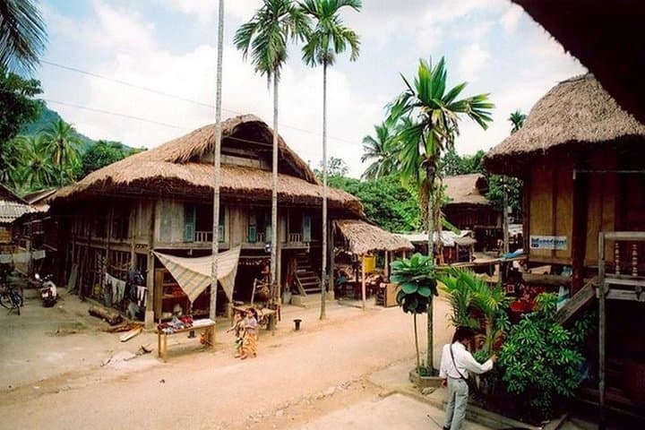 Mai Chau 2-Day Biking and Ethnic Villages Tour from Hanoi photo 3