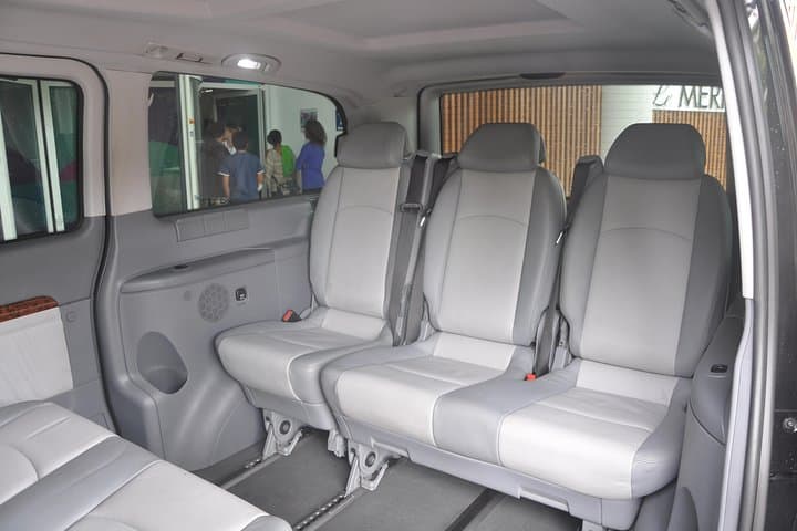 Private Premium Airport Transfer: Tontouta to Sheraton Deva Resort