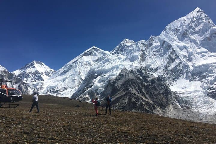 Private Everest Helicopter Tour: Kala Patthar Landing & Gokyo Views photo 4