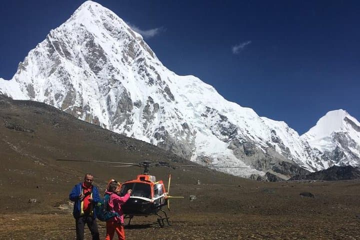 Private Everest Helicopter Tour: Kala Patthar Landing & Gokyo Views photo 6