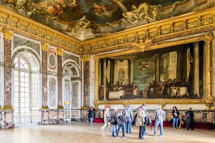 Versailles Small-Group Guided Tour from Paris: Palace, Hall of Mirrors & Gardens photo 3