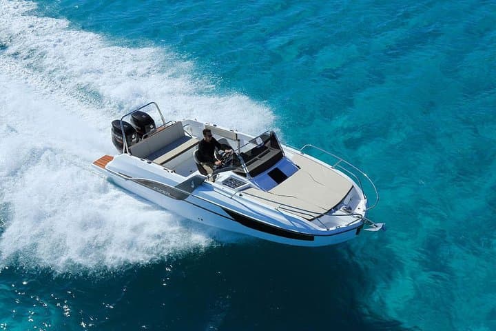 Private Speed Boat Tour from Trogir: Blue Lagoon, Brac, Hvar & Šolta in a Day