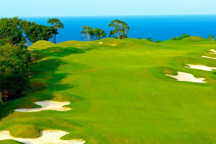 Tee Off in Paradise: Exploring Golfing Packages from Falmouth, Jamaica photo 2