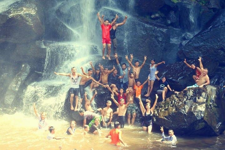 4-Day Temples, Mountain & Lake Tour — Angkor Sunrise, Phnom Kulen & Tonle Sap