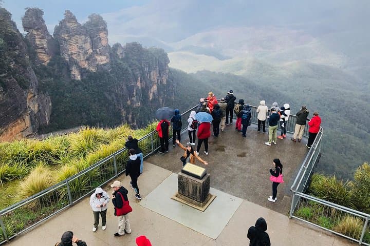 Blue Mountains Day Tour: Three Sisters, Wentworth Falls & Featherdale Wildlife Park