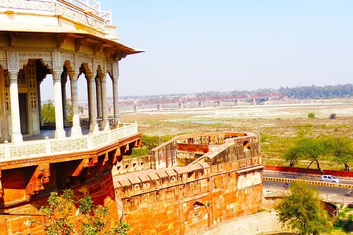 Same-Day Taj Mahal & Agra Tour from Pune — Return Flights Included photo 5