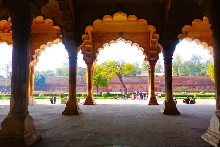 Same-Day Taj Mahal & Agra Tour from Pune — Return Flights Included photo 4