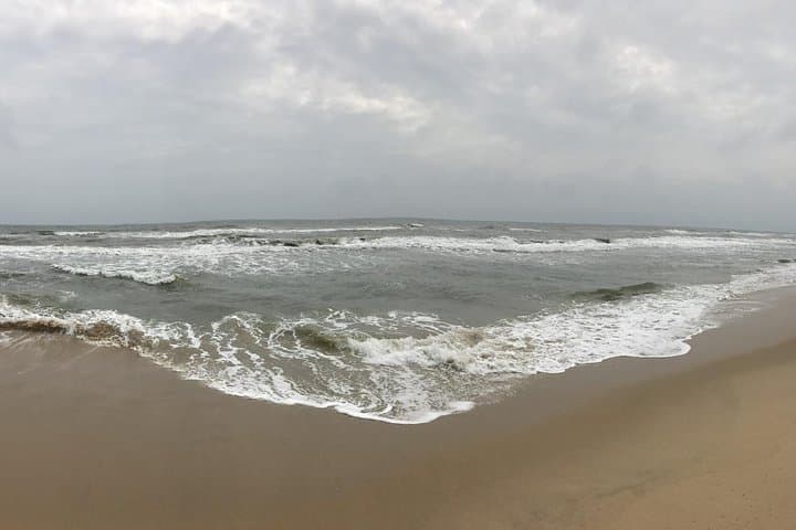 Mahabalipuram Shore Temples & Beach Day Trip from Chennai: Monoliths and Surf photo 4