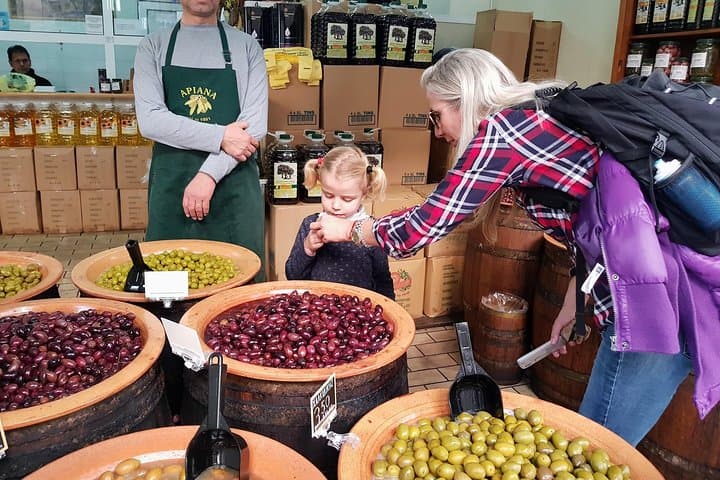 Athens Family Food Tasting Tour: Kid-Friendly Culinary Walk from the Acropolis photo 4