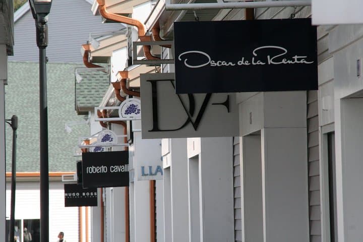 Private Limousine Day Trip to Woodbury Common Premium Outlets from NYC photo 2