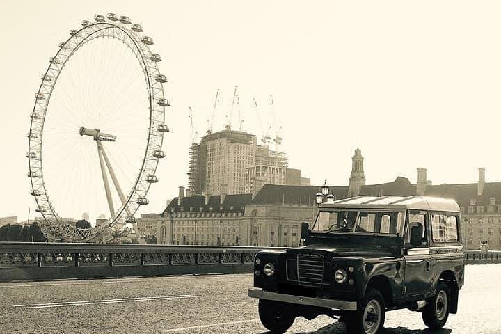 Classic London Private Land Rover Tour — Custom 3–4 Hour City Drive photo 1