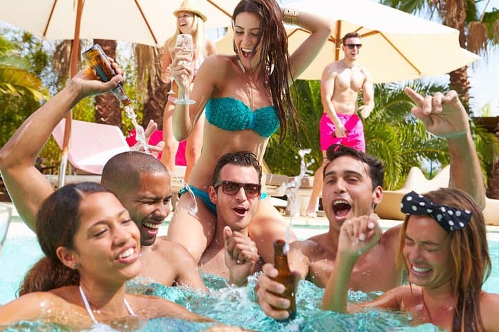Las Vegas VIP Pool Party Bus: Day Club Crawl & VIP Access photo 2