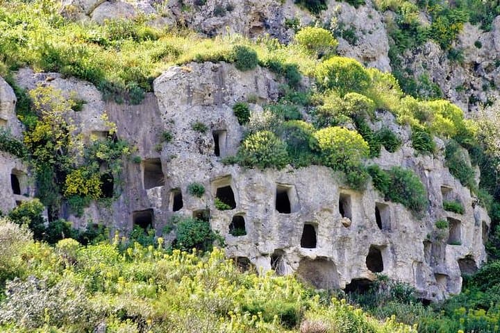 Pantalica Necropolis Half-Day Walk: Hike the Anapo Valley to Rock-Cut Tombs