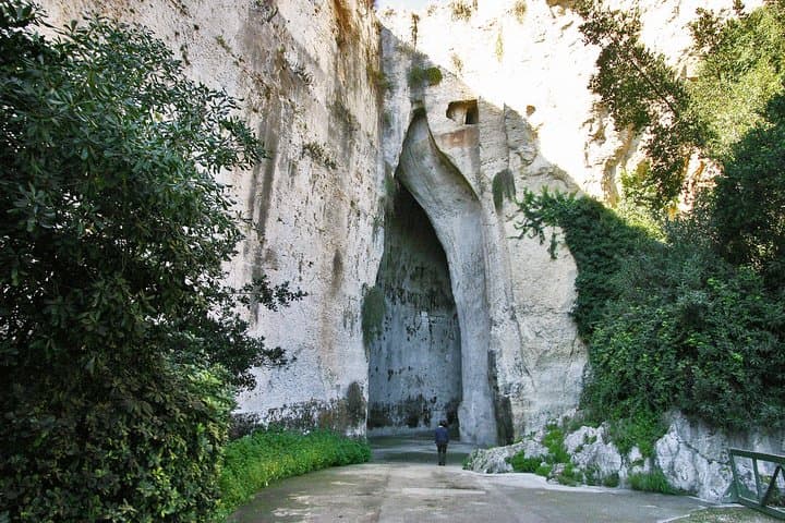 Syracuse Shore Excursion: Neapolis Archaeological Park & Ortigia Walking Tour photo 2