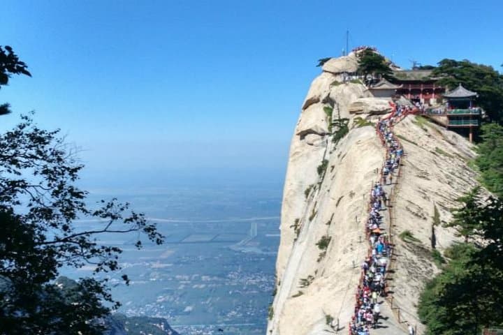 Huashan Mountain Private Transfer and Day Hike from Xi'an