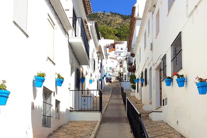 Private Mijas Pueblo Tour from Costa del Sol — Whitewashed Streets, Views & Local Craft photo 2