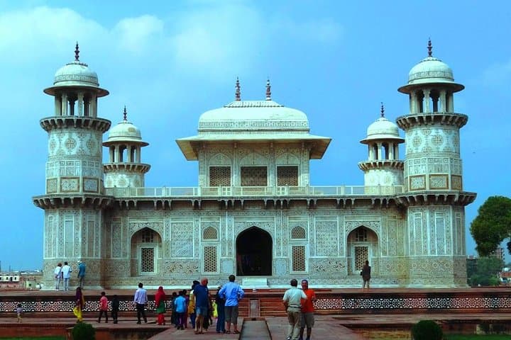 Sunset at the Taj Mahal: Private Day Tour from Delhi photo 5