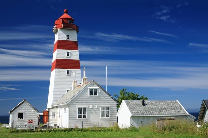 Ålesund Shore Excursion: Alnes Lighthouse, Godøy & Sunnmøre Museum Day Tour
