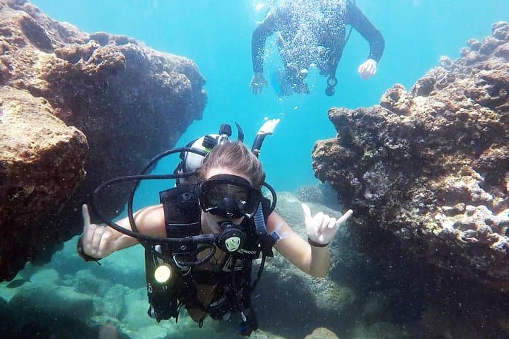 Beginner Scuba Diving at Magic Island, Honolulu — Guided Intro with Video