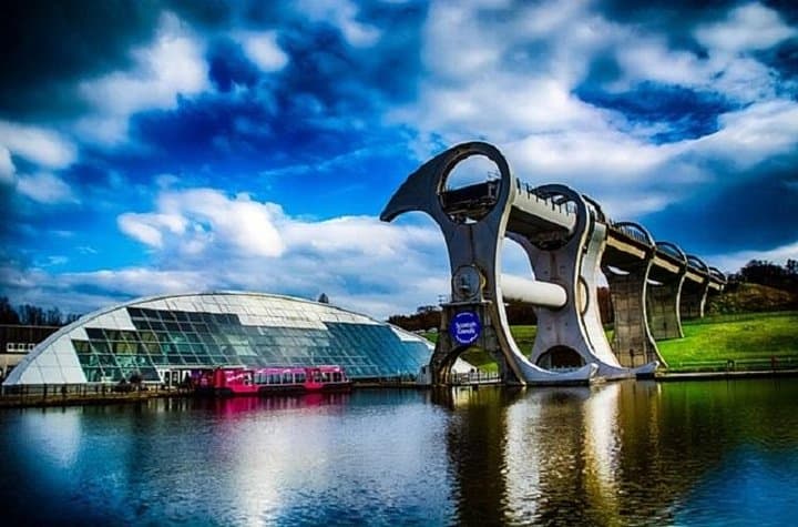 Private Kelpies & Falkirk Wheel Tour from Greater Glasgow — Guide to Visiting Scotland’s Iconic Sculptures and Rotating Boat Lift photo 2