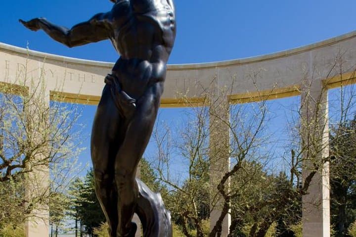 Le Havre Shore Excursion: Omaha Beach, Pointe du Hoc & Normandy American Cemetery Private Tour