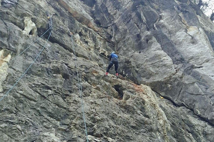 Half-Day Yangshuo Rock Climbing at Yulong River – Beginner-Friendly Private Tour photo 4