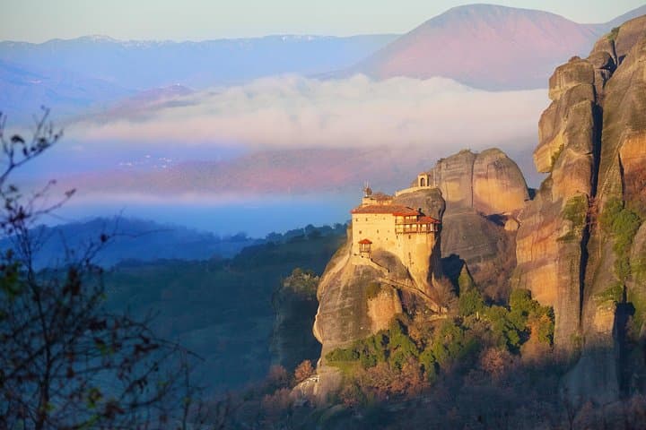Full-Day Meteora and Thermopylae Private Tour from Athens