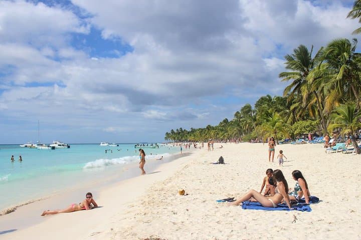 Saona Island Excursion: Catamaran and Speedboat Day Trip from Punta Cana photo 2