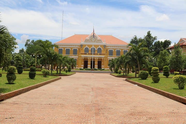 Overnight Battambang Tour from Siem Reap: Bamboo Train, Banan Temple & Bat Cave photo 2