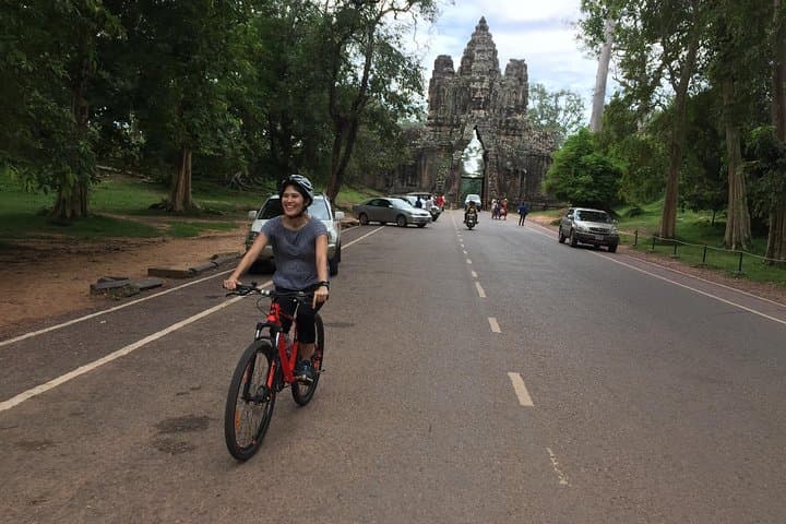 Angkor Wat Sunrise Cycling Tour: Early-Morning Temple Ride in Siem Reap photo 5