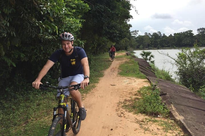 Angkor Wat Sunrise Cycling Tour: Early-Morning Temple Ride in Siem Reap photo 2