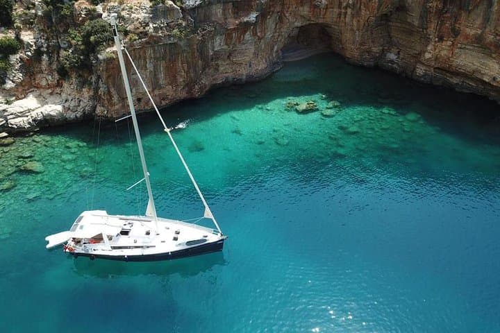Exploring Kekova: Private Sailing Adventure from Kas through Turquoise Waters and Ancient Ruins