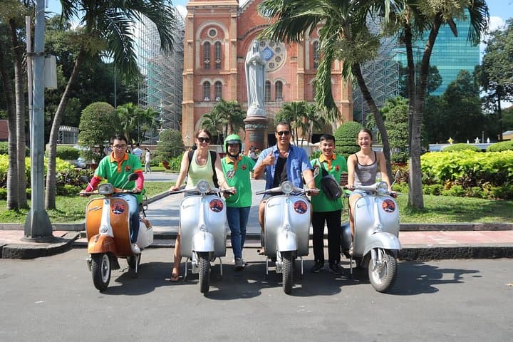 Vespa Through Saigon: Insider 4.5-Hour Morning City Tour