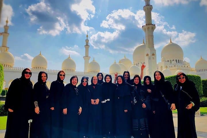Abu Dhabi Day Trip: Sheikh Zayed Mosque, Qasr Al Watan & Corniche Tour photo 3