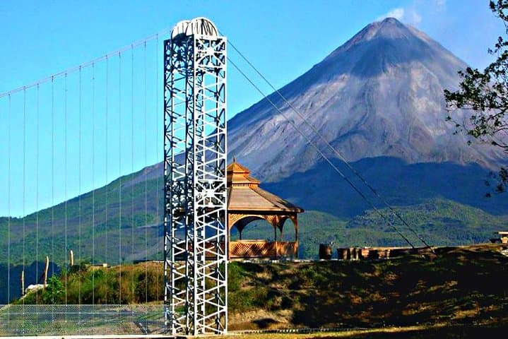La Fortuna Waterfall, Mistico Hanging Bridges & Arenal Volcano: One-Day Combo Tour photo 5