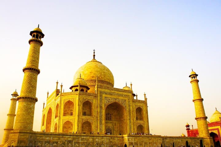 Same-Day Taj Mahal & Agra Tour from Mumbai with Return Flights photo 5