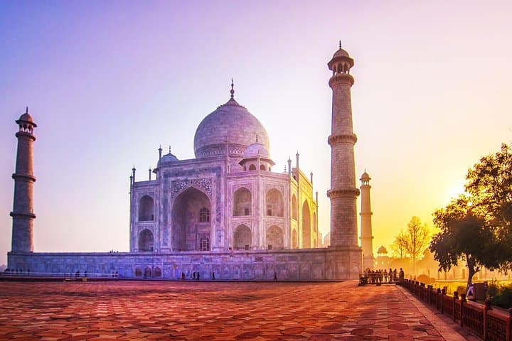 Same-Day Taj Mahal & Agra Tour from Ahmedabad with Return Flights photo 3