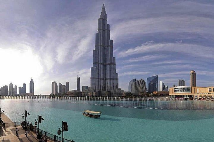 Dubai Fountain Walk Bridge: Boardwalk Viewing of Downtown Dubai’s Fountain Show photo 4