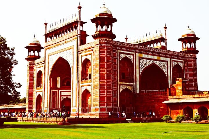 Taj Mahal & Agra Overnight Tour from Amritsar — 2-Day Private Trip with Flights photo 2