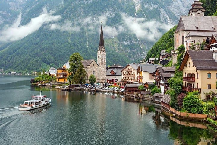 Vienna to Salzburg Transfer with 4-Hour Hallstatt Stop — Scenic Day Trip photo 3