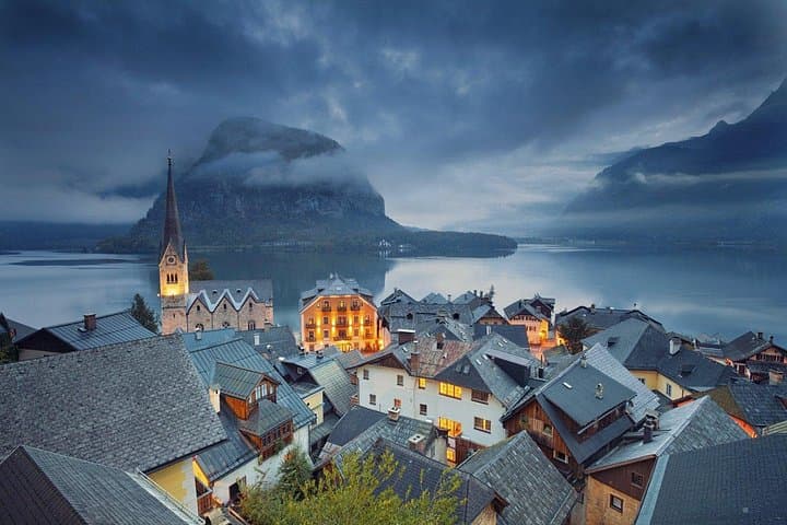 Vienna to Salzburg Transfer with 4-Hour Hallstatt Stop — Scenic Day Trip photo 1