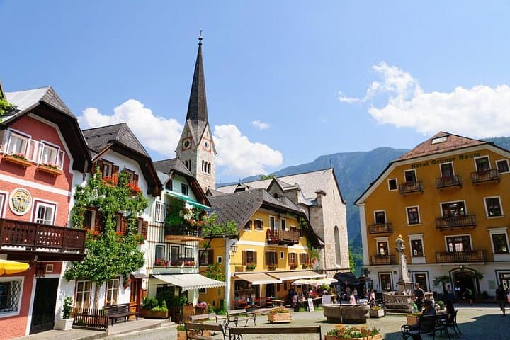 Vienna to Salzburg Transfer with 4-Hour Hallstatt Stop — Scenic Day Trip photo 2