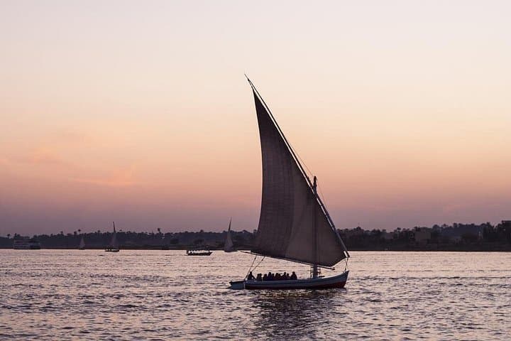 Private Nile Kayak Ride at Sunset in Luxor — Paddle by Luxor Temple photo 6