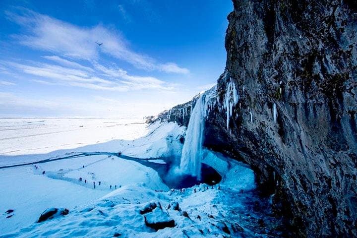 Private South Coast Minibus Tour: Seljalandsfoss, Skógafoss & Reynisfjara photo 6