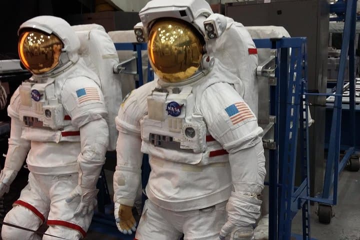Houston to NASA: Private Space Center Day Trip with River Oaks Sightseeing