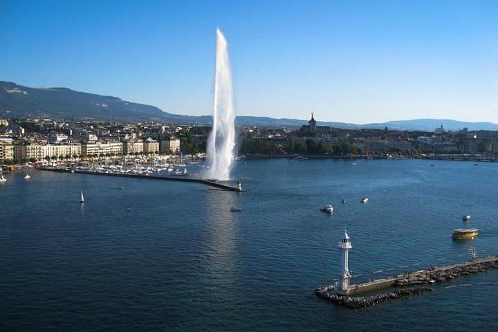 Geneva Highlights 2-Hour City Tour — Jet d’Eau, Old Town & UN Photo Stops photo 4